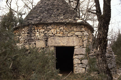 La façade © CERAV - fonds François Véber