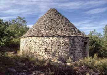 cabanon aux Eyroussiers à Mane © CERAV (fonds Bernard Artigues)