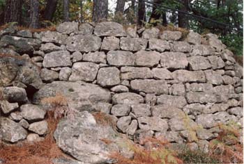Murs en blocs de grès à Lachapelette (Ardèche) © Michel Rouvière