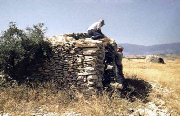 Restauration d'une cabane dans les Abruzzes (Italie) © Edoardo Micati